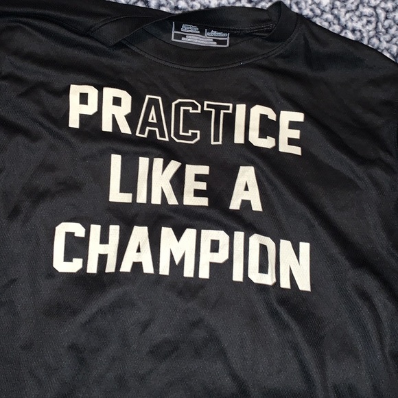 Like new mens New Balance athletic long sleeve tee - Picture 2 of 5